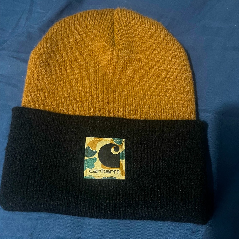 Carhartt beanie, like new!